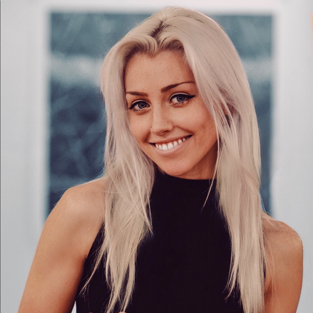 Meet your Posher, Chloe